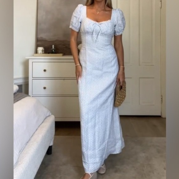 Reformation | Cherise 100% Linen Floral Puff Sleeve Midi Dress‎ in Cindy Blue - Picture 4 of 9